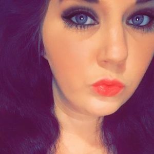 Meet your Posher, Tabitha